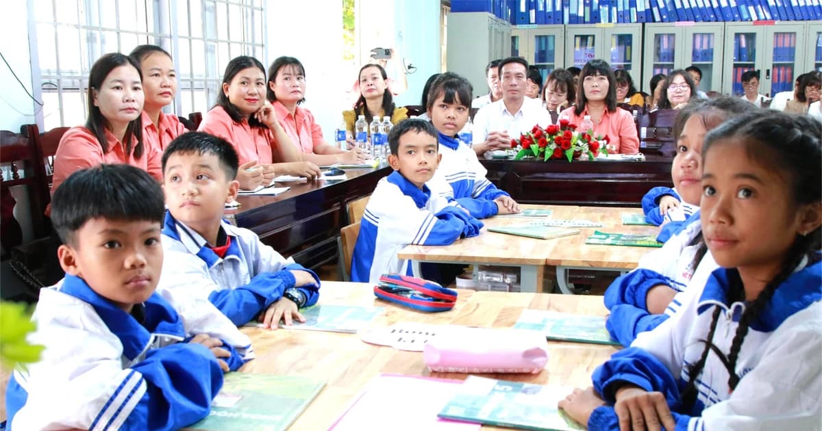 Nâng chất lượng giáo dục tiểu học ở vùng khó từ đổi mới sinh hoạt tổ chuyên môn