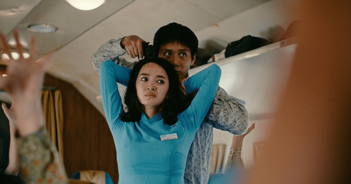 ‘Tử chiến trên không’ vượt mốc 250 tỷ đồng doanh thu phòng vé