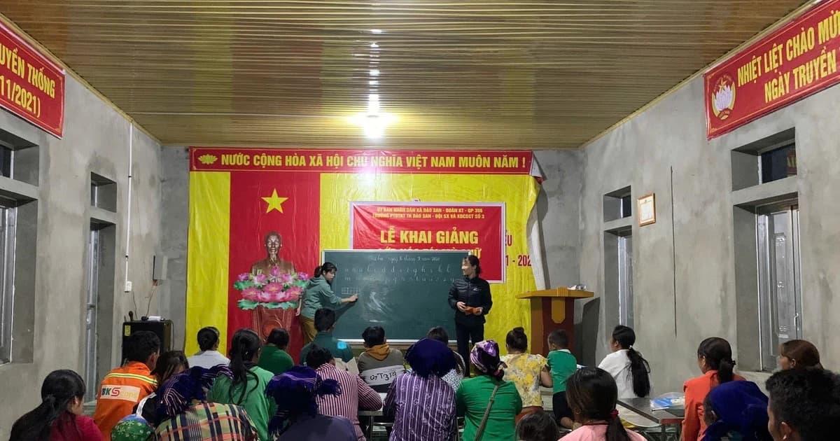 Niềm vui 'gieo chữ' của cô giáo vùng cao