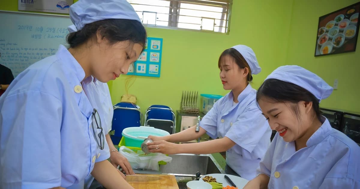 Chuẩn hóa chương trình đào tạo giáo dục nghề nghiệp hướng tới chuẩn quốc tế