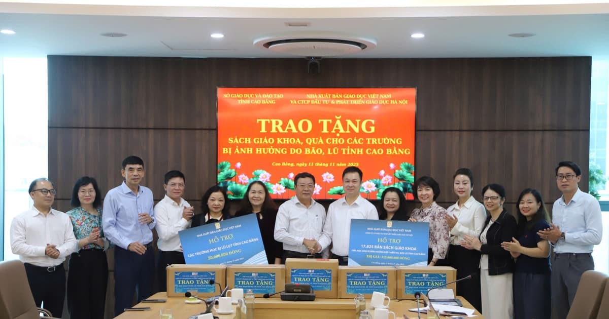 NXB Giáo dục Việt Nam hỗ trợ ngành giáo dục tỉnh Cao Bằng khắc phục hậu quả bão lũ