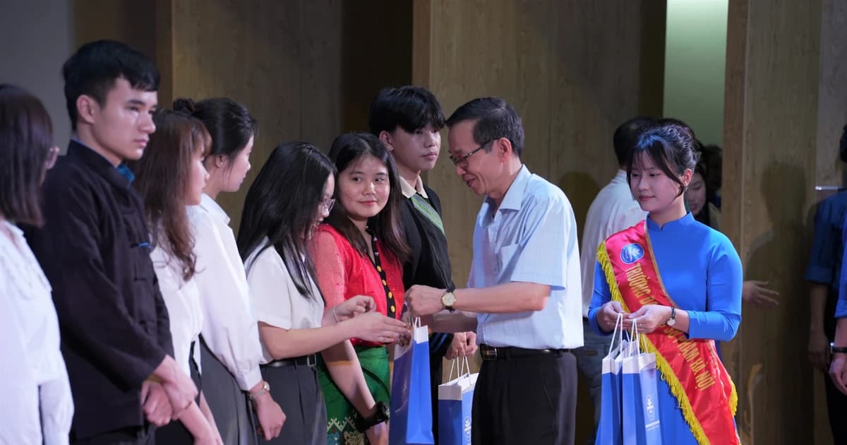 Nỗ lực thu hút học sinh giỏi vào ngành sư phạm