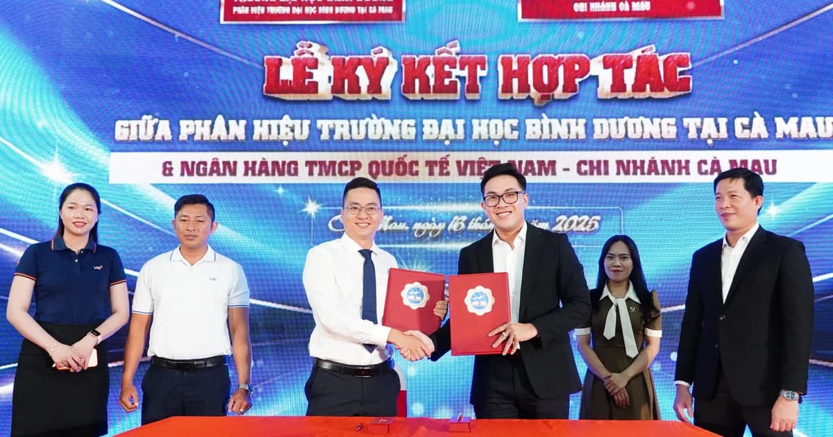 Sôi động Ngày hội việc làm cho sinh viên ở Cà Mau