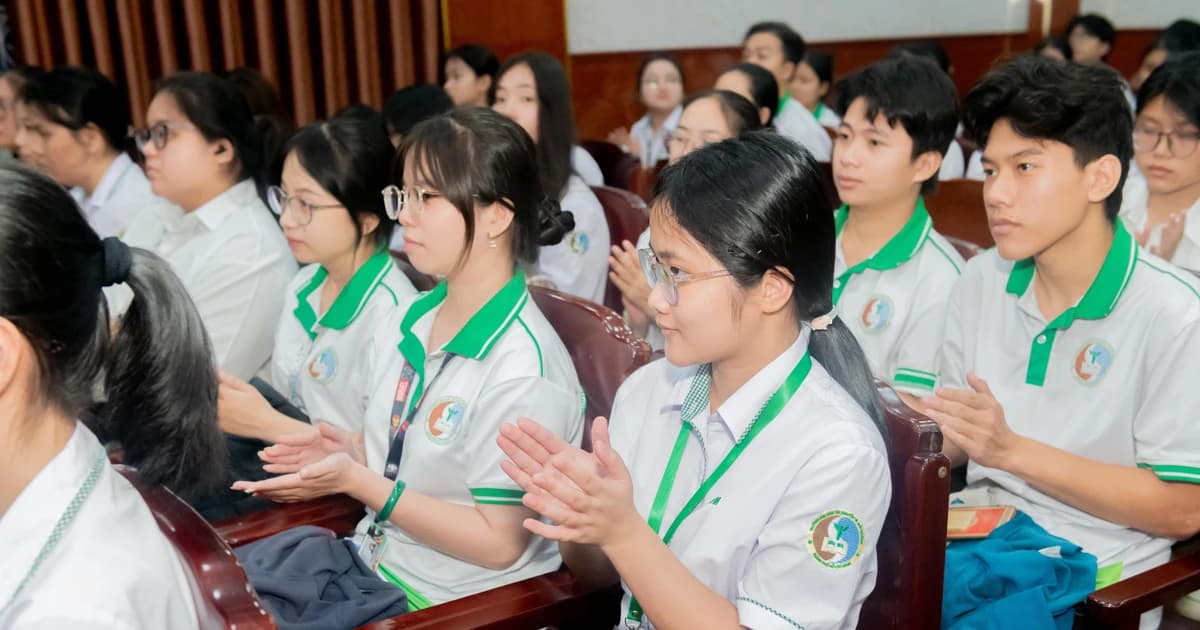 Kết nối tri thức trẻ trong công nghệ đất hiếm