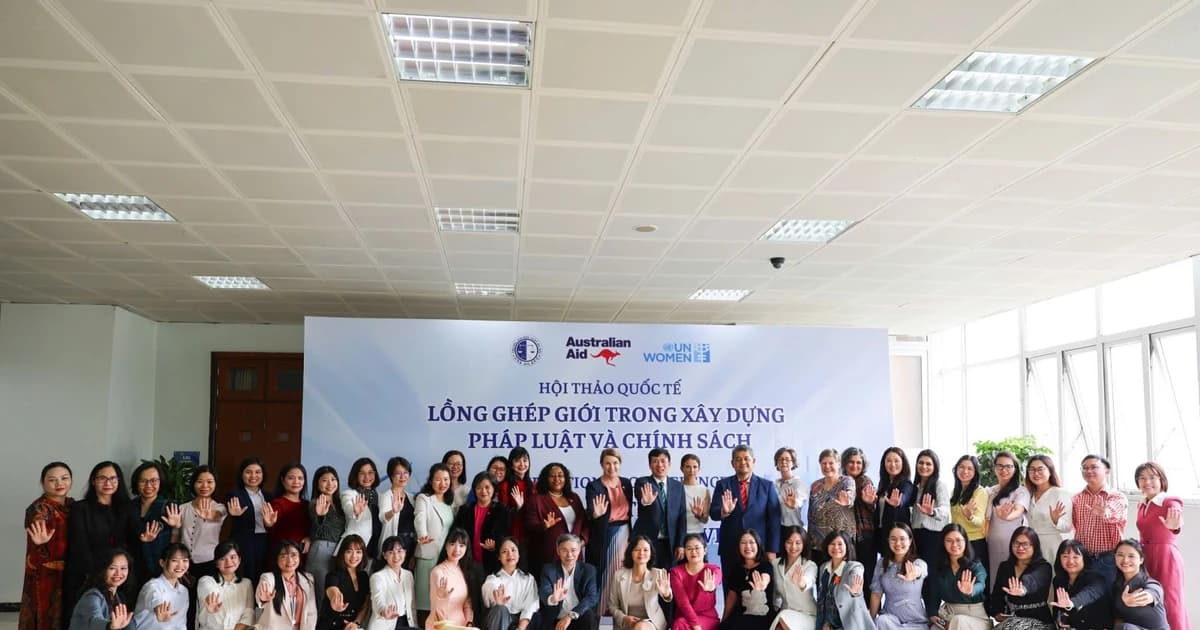 Lồng ghép giới trong xây dựng pháp luật và chính sách