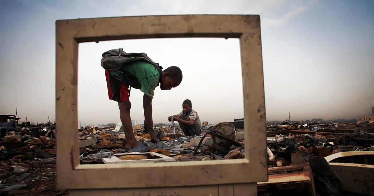 Rác thải điện tử: Cơn sóng ngầm của thời đại số