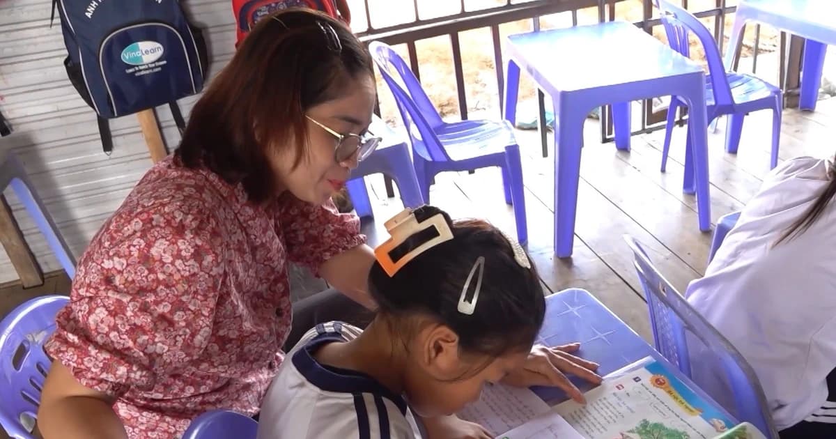 Cô giáo 7 năm gieo chữ vùng lòng hồ Trị An