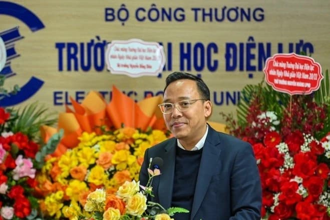 Bộ Công Thương chúc mừng Trường Đại học Điện lực nhân ngày Nhà giáo Việt Nam