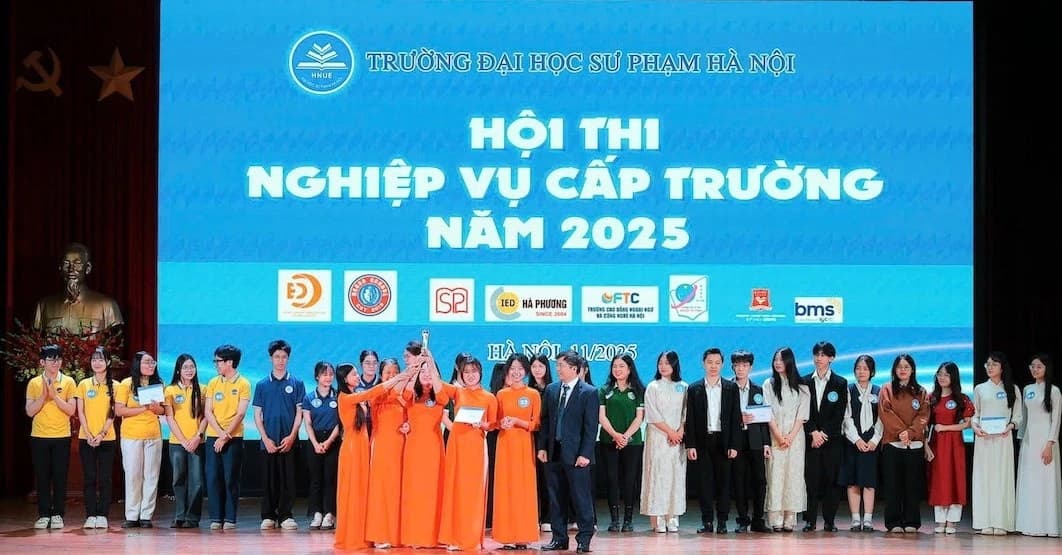 Sinh viên Trường ĐH Sư phạm Hà Nội toả sáng tại Hội thi Nghiệp vụ 2025