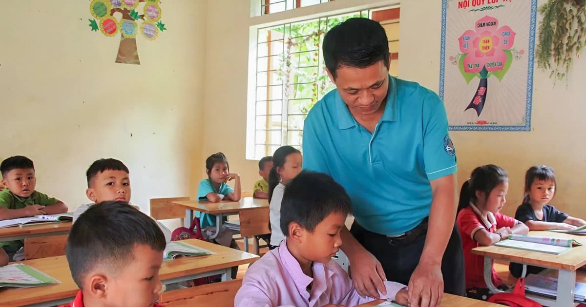 Lặng thầm hành trình 'gieo chữ' giữa đại ngàn Pù Huống