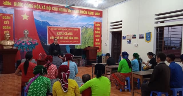 Xóa mù chữ, mở cánh cửa tri thức cho phụ nữ vùng cao