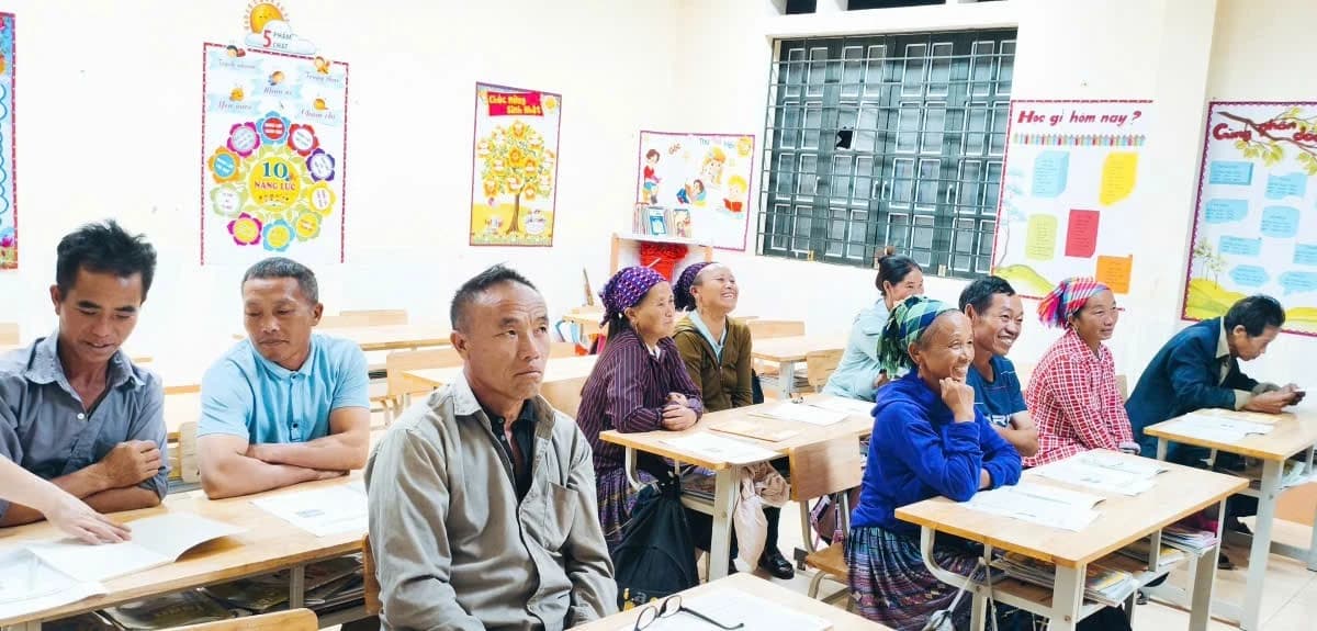 Si Ma Cai nỗ lực xóa mù chữ cho đồng bào dân tộc vùng cao