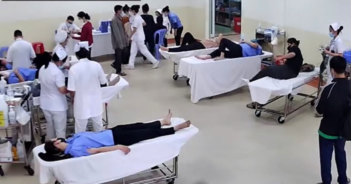 Gần 80 công nhân, học sinh ở TP Hồ Chí Minh nhập viện nghi ngộ độc thực phẩm