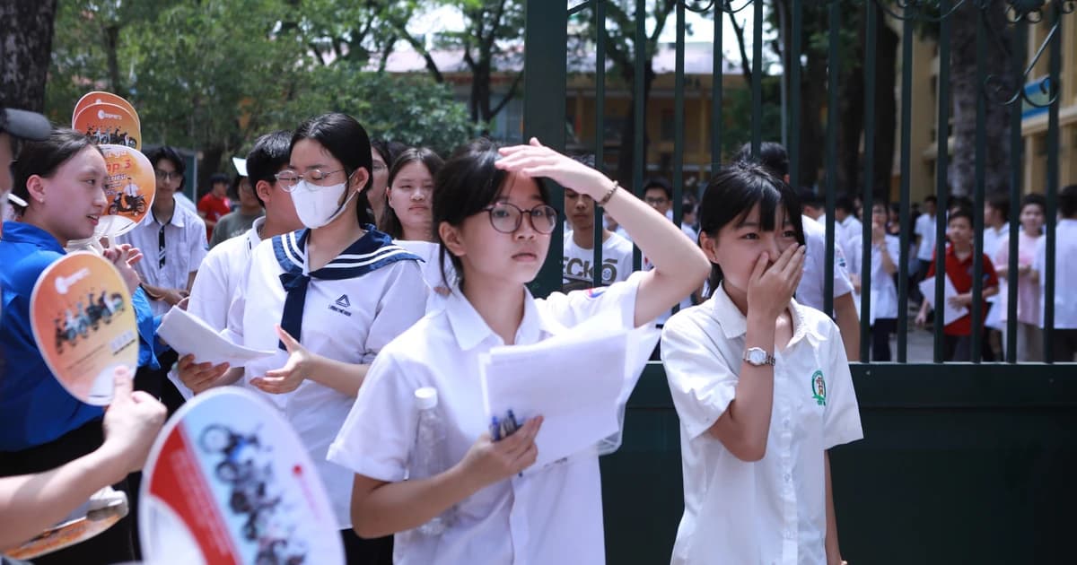 Hà Nội thi vào lớp 10 cuối tháng 6/2026: Thuận lợi đan xen thách thức