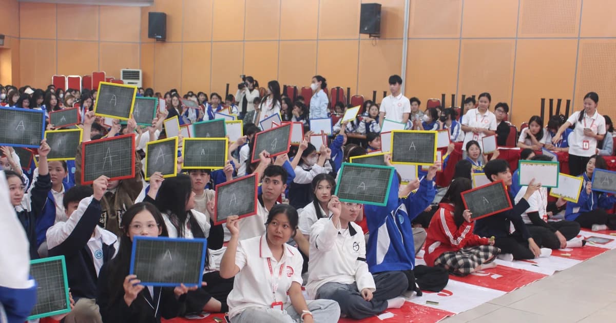 Gắn kết sinh viên thông qua hoạt động khám phá văn hóa Việt - Trung