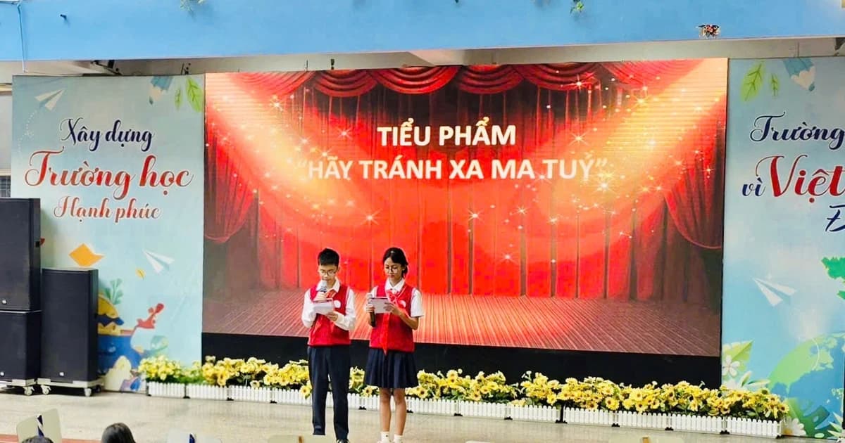 Giúp học sinh tránh xa ma túy và HIV/AIDS