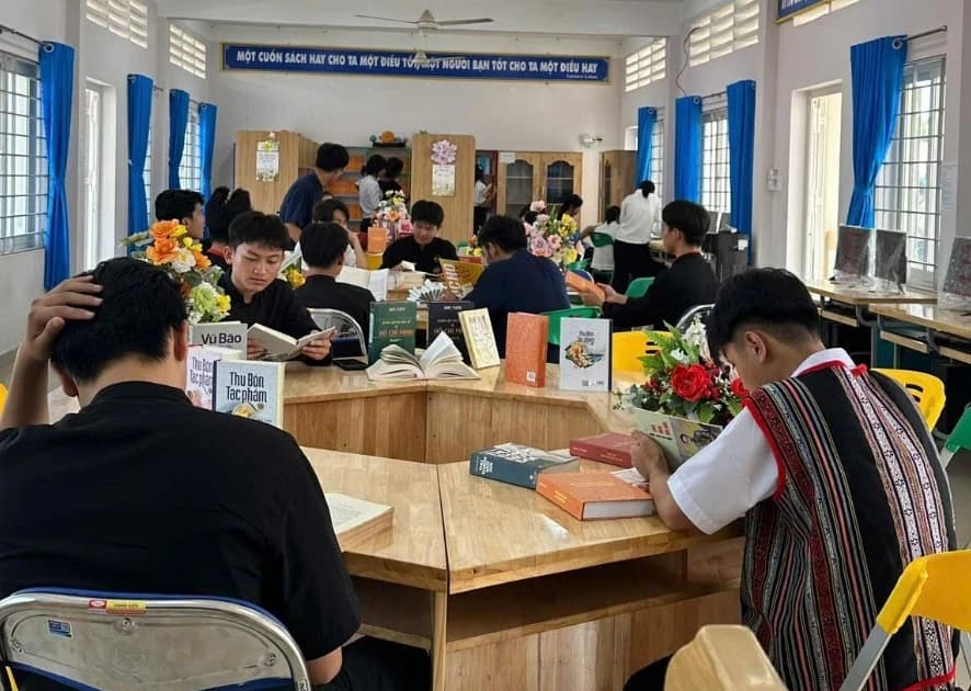 Khát vọng vươn tầm tri thức của những học sinh dân tộc thiểu số