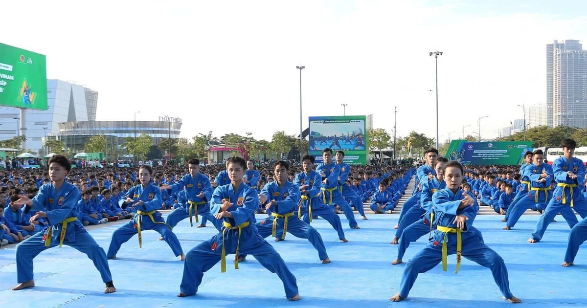 Học sinh TPHCM xác lập kỷ lục thế giới về số người đồng diễn Vovinam