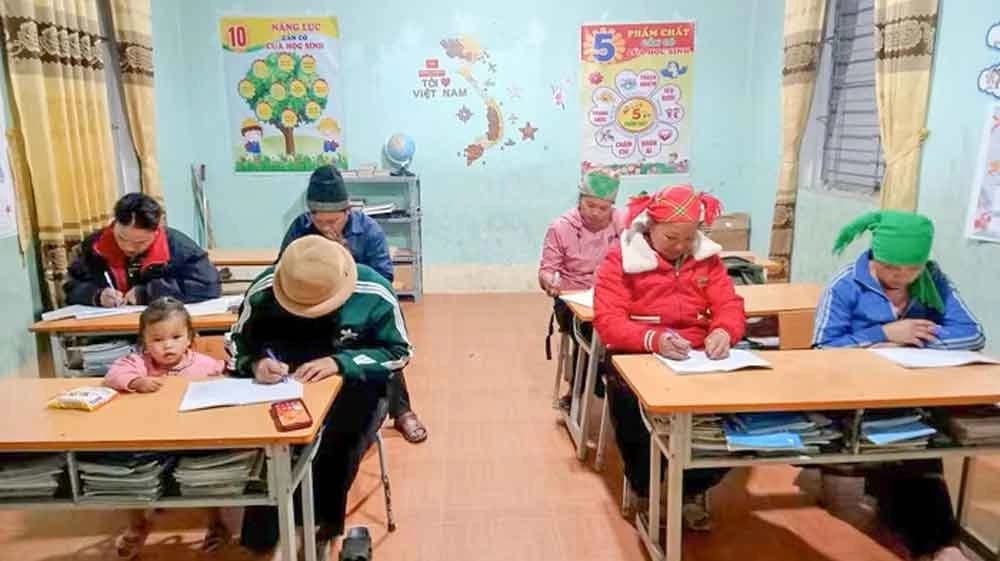 Xóa mù chữ ở Ca Thành