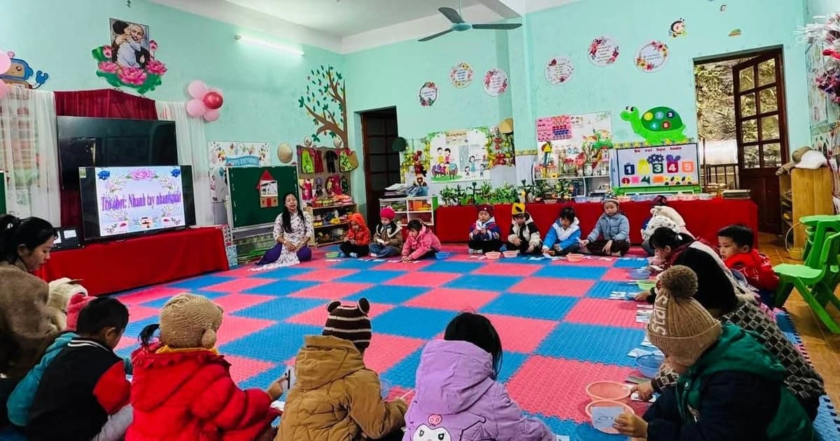 Chủ động giữ ấm cho học sinh vùng biên giới Tuyên Quang những ngày rét đậm