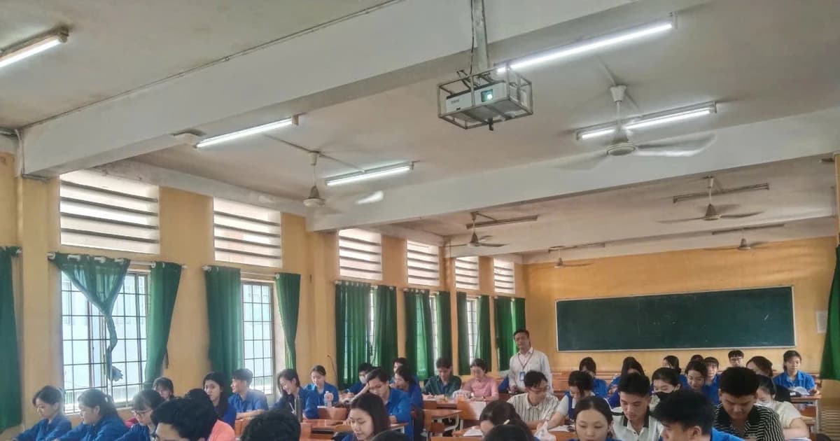 Nâng cao năng lực thuật ngữ cho sinh viên sư phạm, giáo viên qua hệ thống NLP