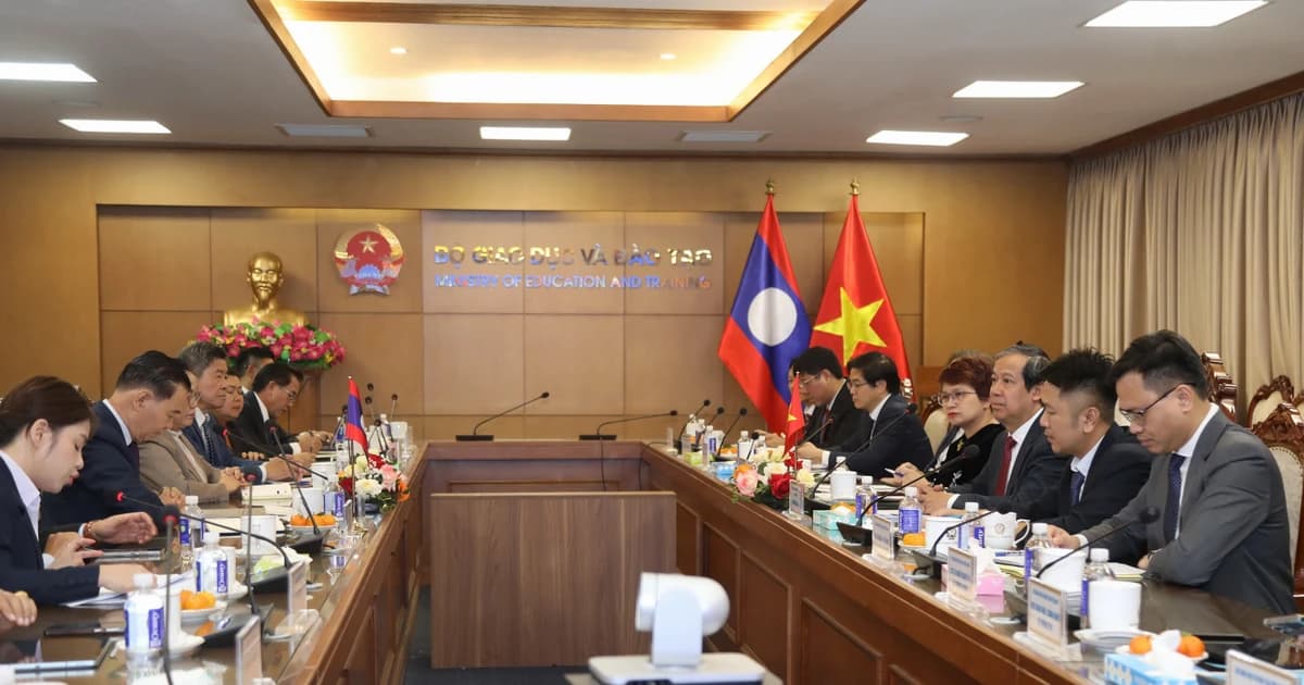 Nâng cao hiệu quả hợp tác giáo dục, đào tạo Việt Nam - Lào