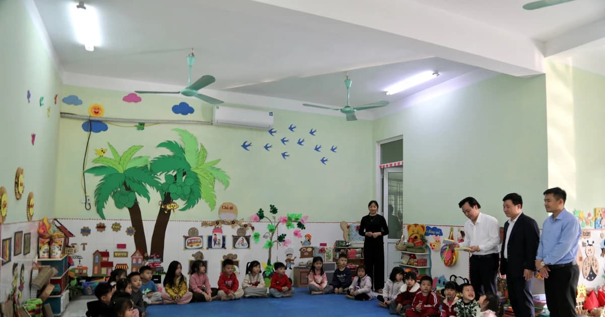 Từ địa bàn khó đến đạt chuẩn phổ cập giáo dục, xóa mù chữ