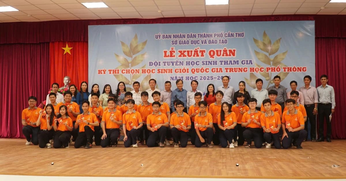 TP Cần Thơ xuất quân đội tuyển dự thi học sinh giỏi quốc gia THPT