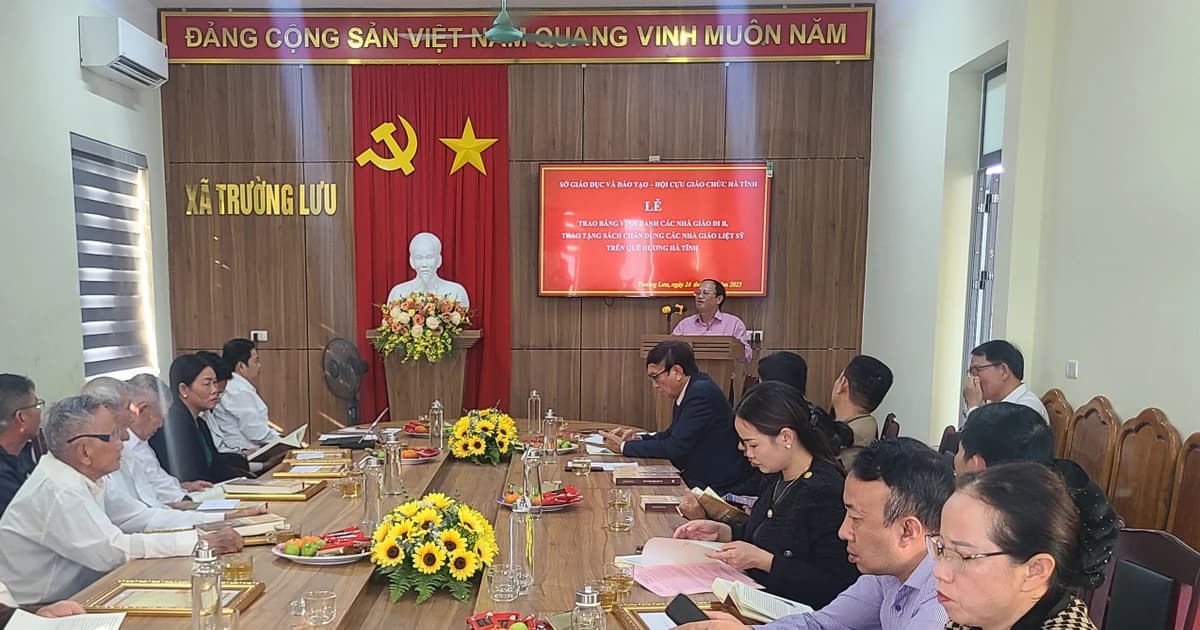 Vinh danh những người thầy đi B ở Hà Tĩnh