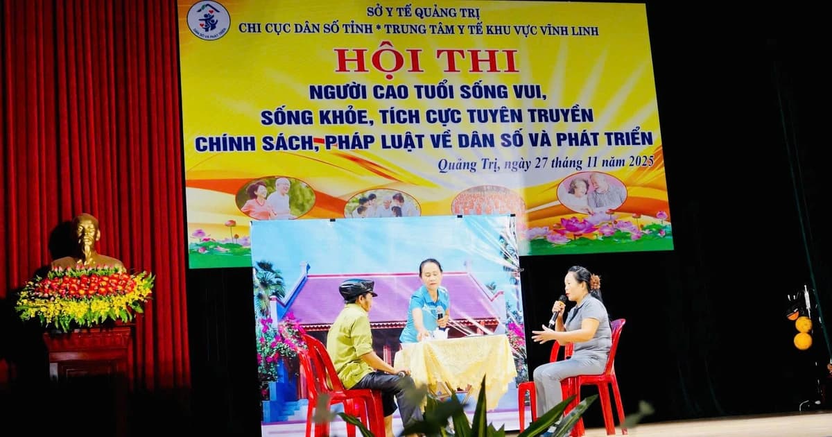 Phát triển mô hình chăm sóc người cao tuổi theo hướng 'sáng đón đi, tối đưa về'