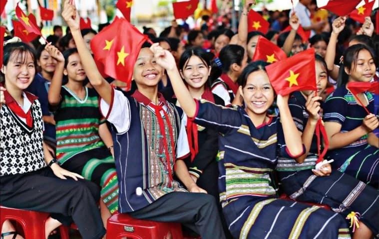 Chính sách đặc thù đào tạo nguồn nhân lực chất lượng cao người dân tộc thiểu số