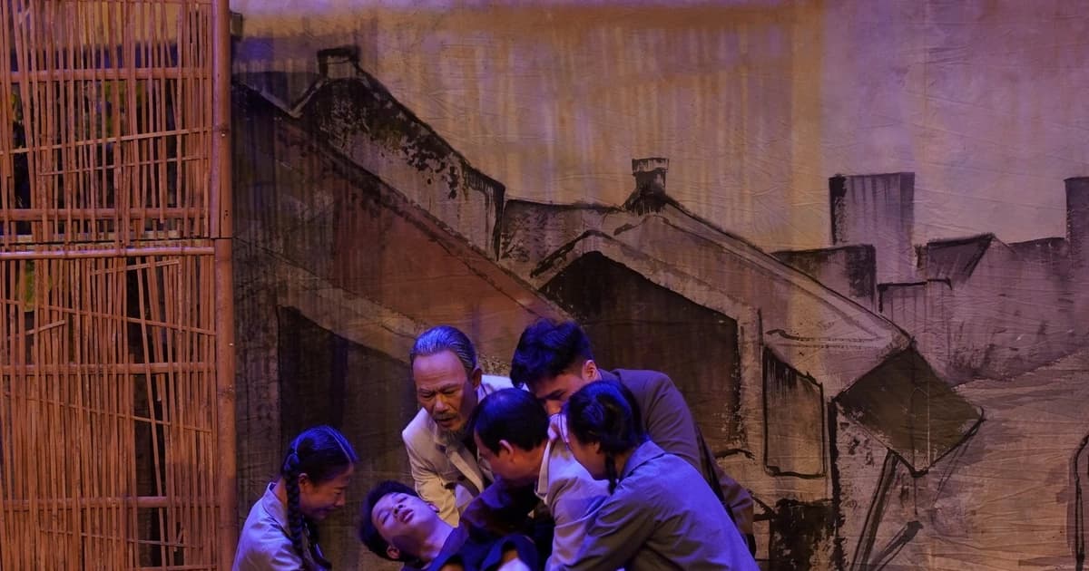 Tái hiện hình ảnh Bác Hồ trên sân khấu Bảo tàng Hồ Chí Minh