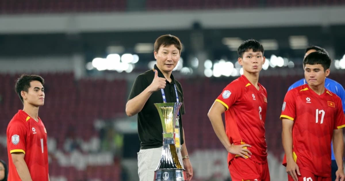 Bóng đá Việt Nam 2025: Hào quang khu vực và bài toán bền vững