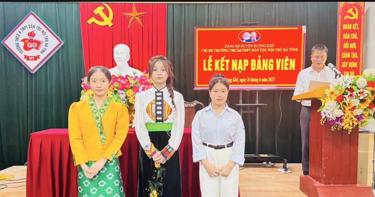 Giữ lửa trí thức dưới chân dãy Trường Sơn