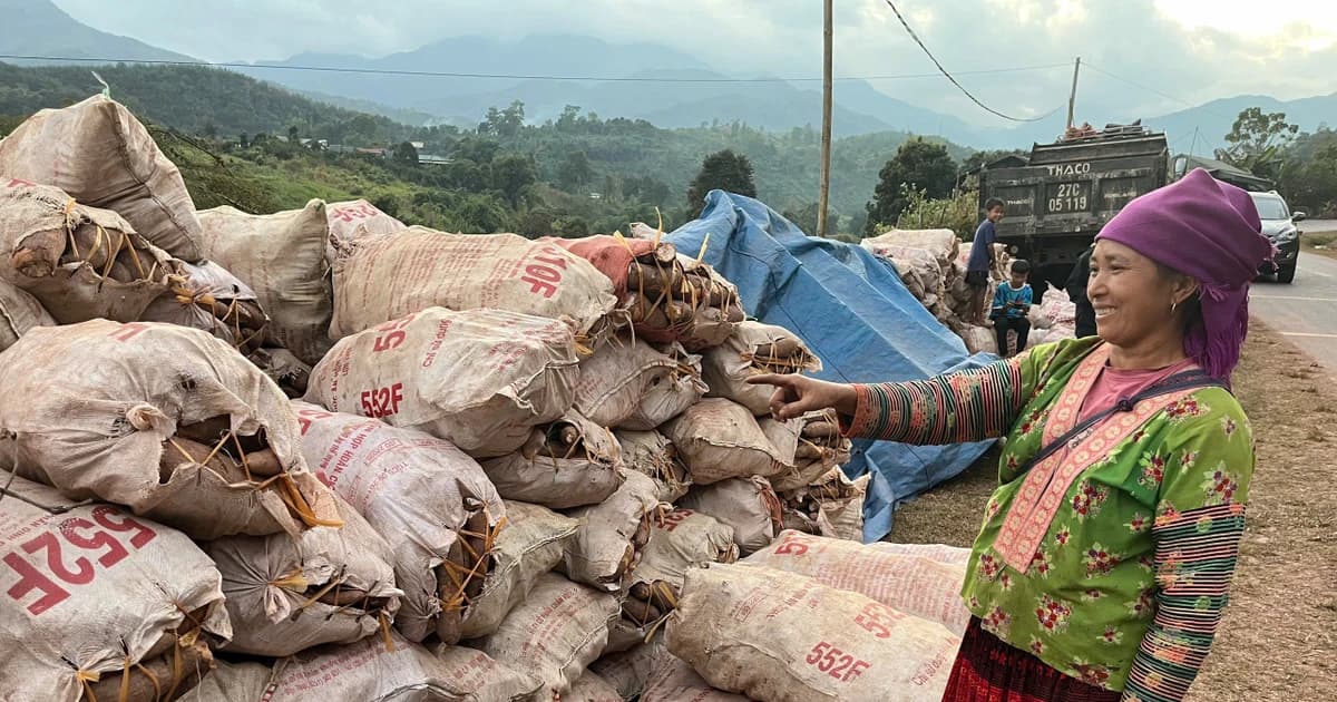 Trao cơ hội học tập để thế hệ trẻ vùng cao tự quyết tương lai