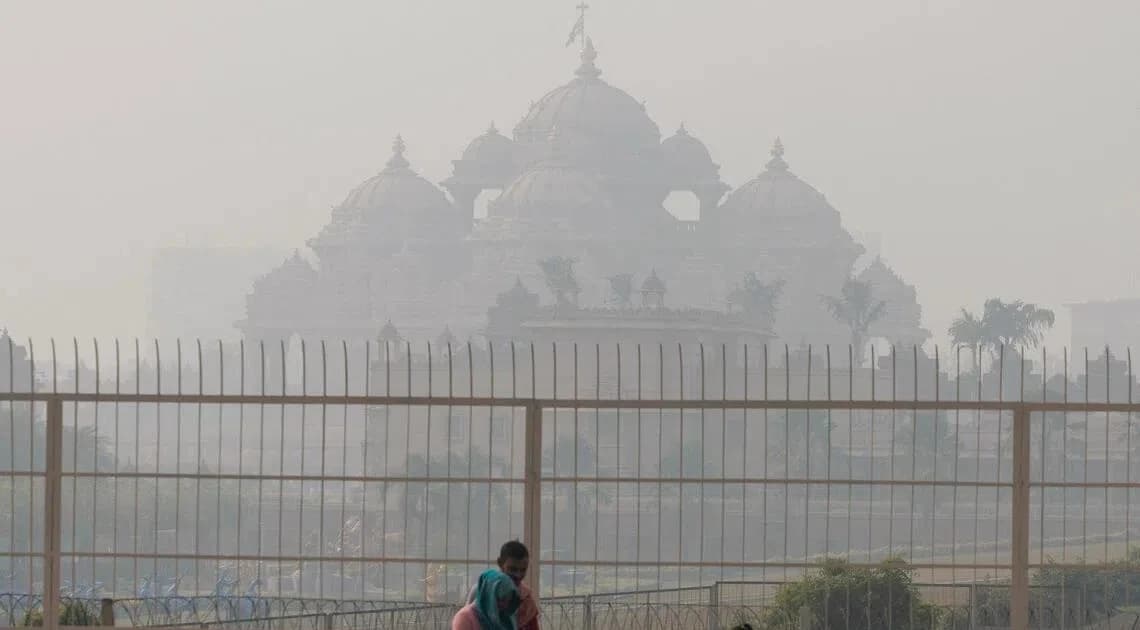 Ấn Độ lắp 10 nghìn máy lọc không khí trong trường học