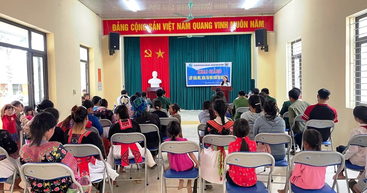 Chung tay xóa mù chữ ở vùng biên giới Tam Chung