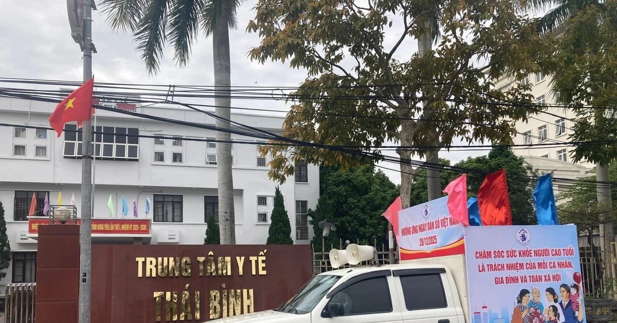 Tuyên truyền lưu động hưởng ứng Tháng hành động quốc gia về dân số