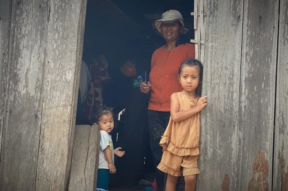 Gian nan mở lớp xóa mù chữ ở Ea Ô, Đắk Lắk: Những ‘vùng lõm’ mù chữ giữa cao nguyên