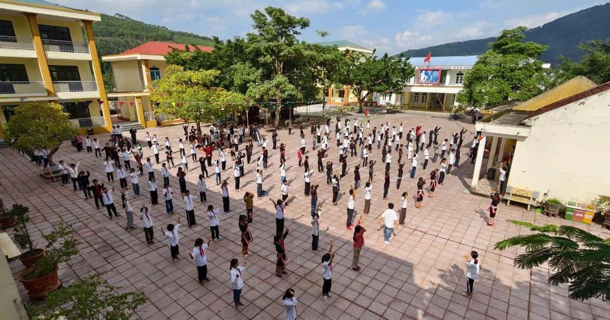 Nâng bước học trò vùng cao