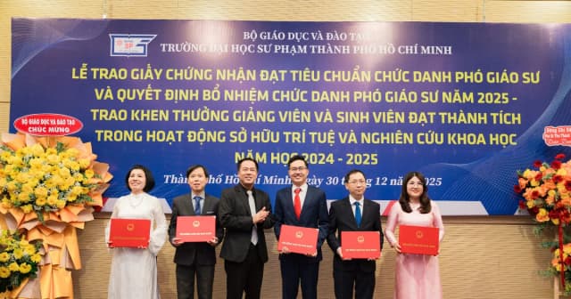 Trường Đại học Sư phạm TPHCM bổ nhiệm 5 Phó Giáo sư