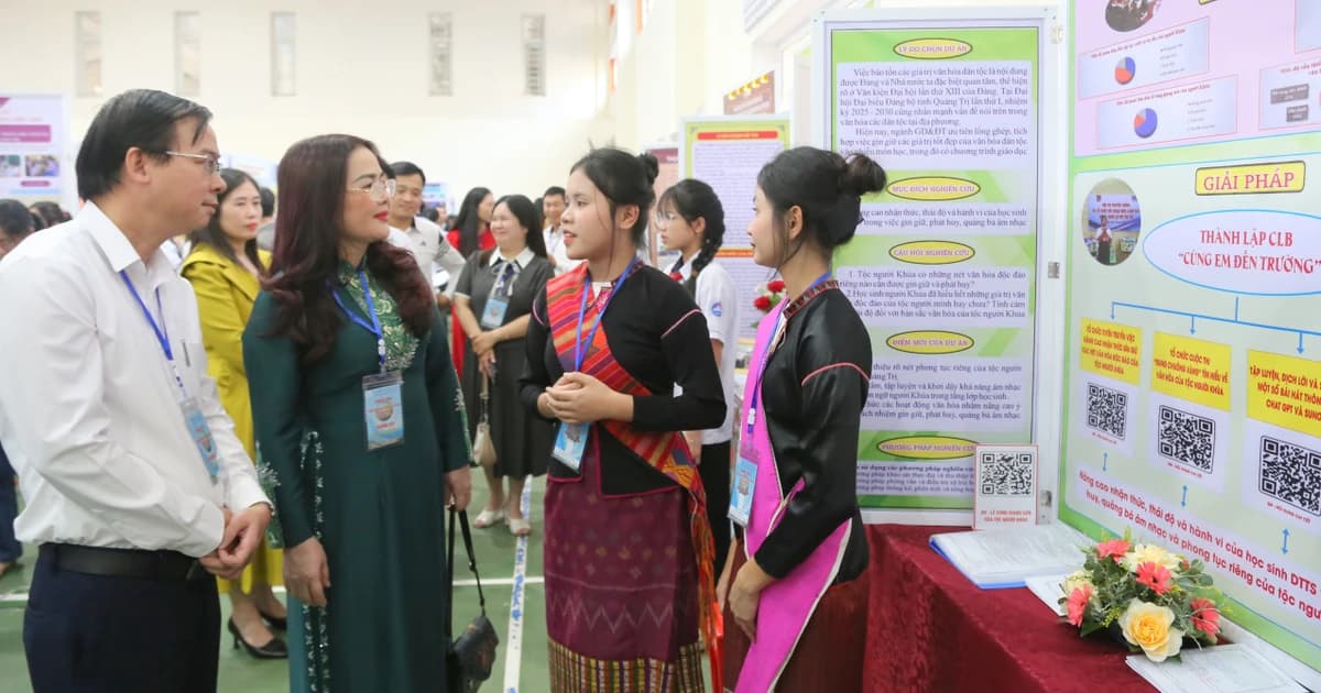 ‘Thắp lửa’ đam mê khoa học cho học sinh Quảng Trị