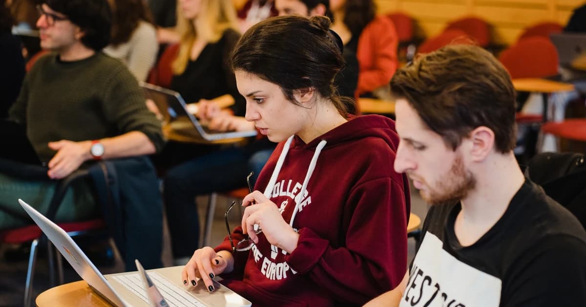 Vì sao học sinh châu Âu bỏ học?