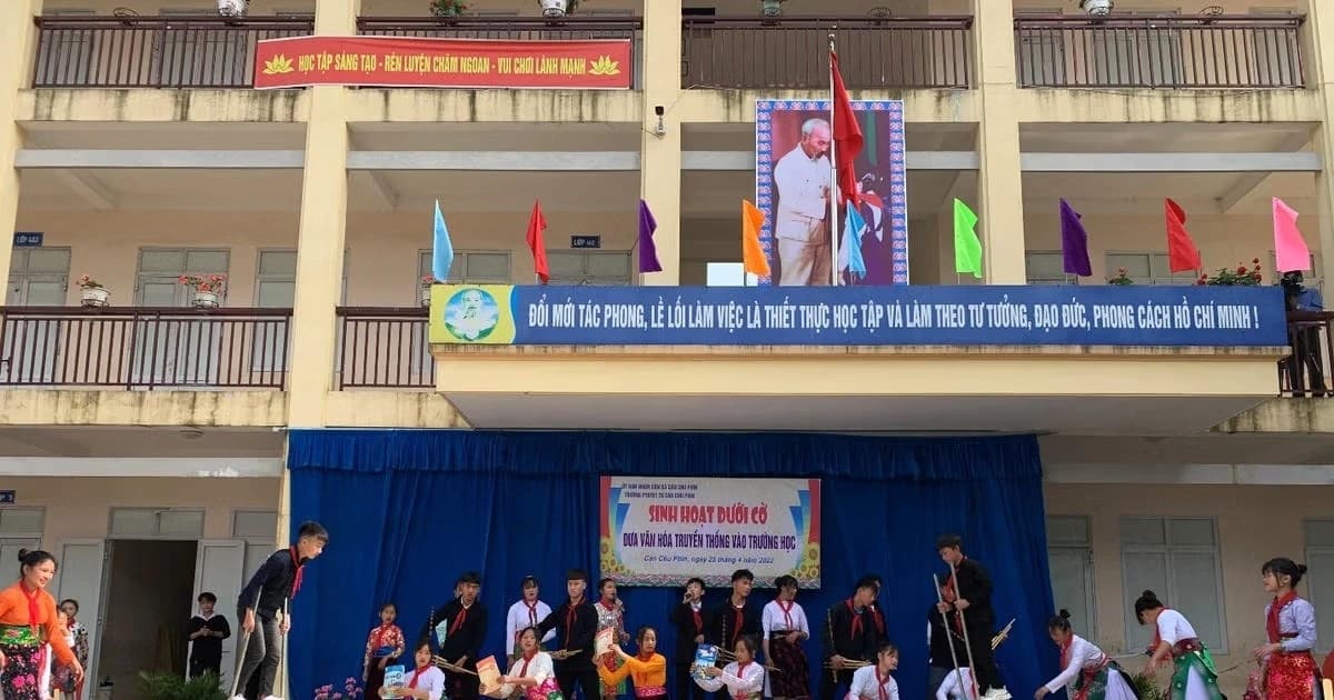 Đẩy lùi tảo hôn và hôn nhân cận huyết thống từ nhà trường và cộng đồng