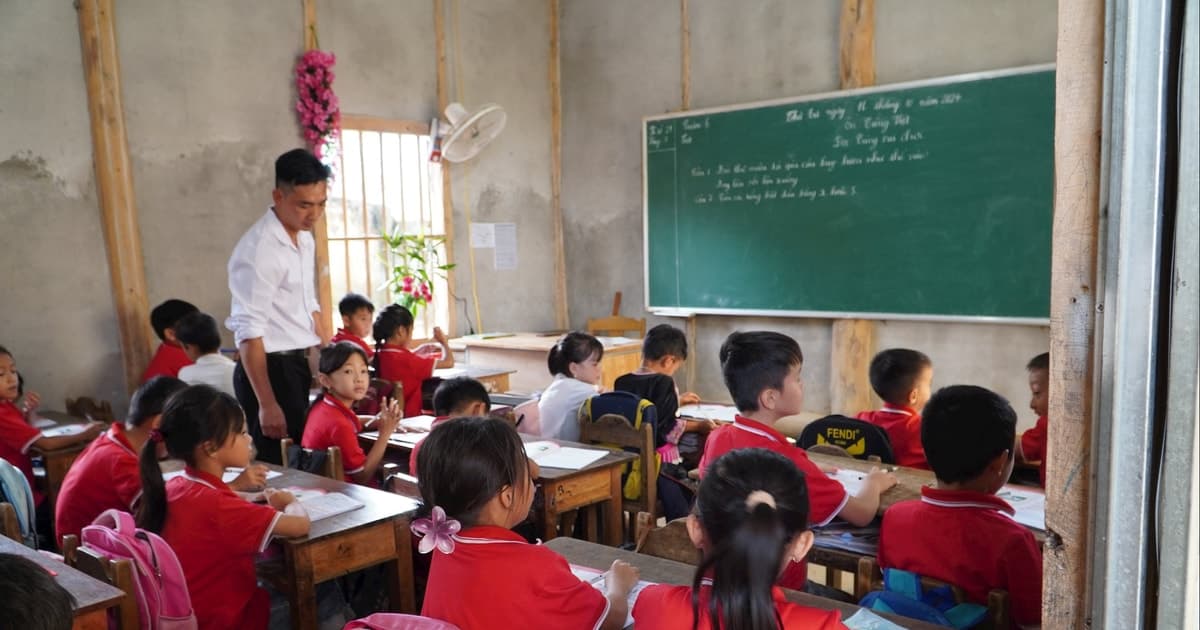 Nhà giáo 'ngộp thở' vì đánh giá song trùng