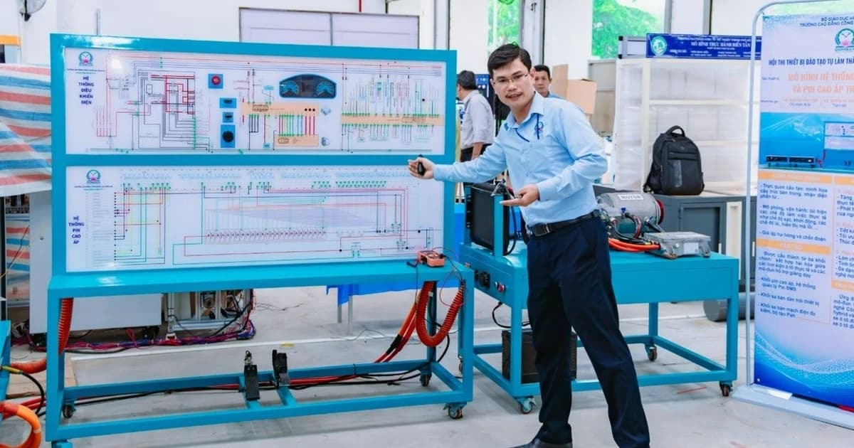 Mô hình ô tô điện nâng cao kỹ năng cho sinh viên