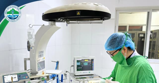 Đổi mới toàn diện, nâng cao chất lượng phục vụ người bệnh