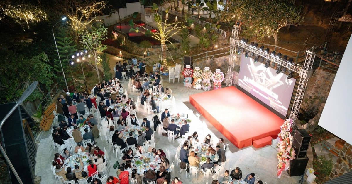 Những địa điểm tổ chức tiệc tất niên từ sang trọng đến bình dân tại Hà Nội và TP HCM