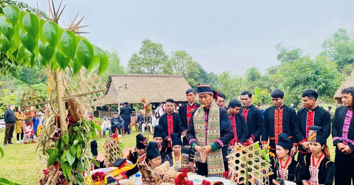 Năm mới vui 'Tết bản làng'