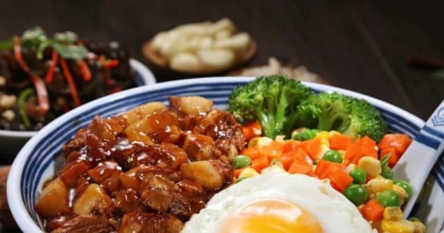 4 loại thực phẩm ‘quen mặt’, càng ăn càng hại thận